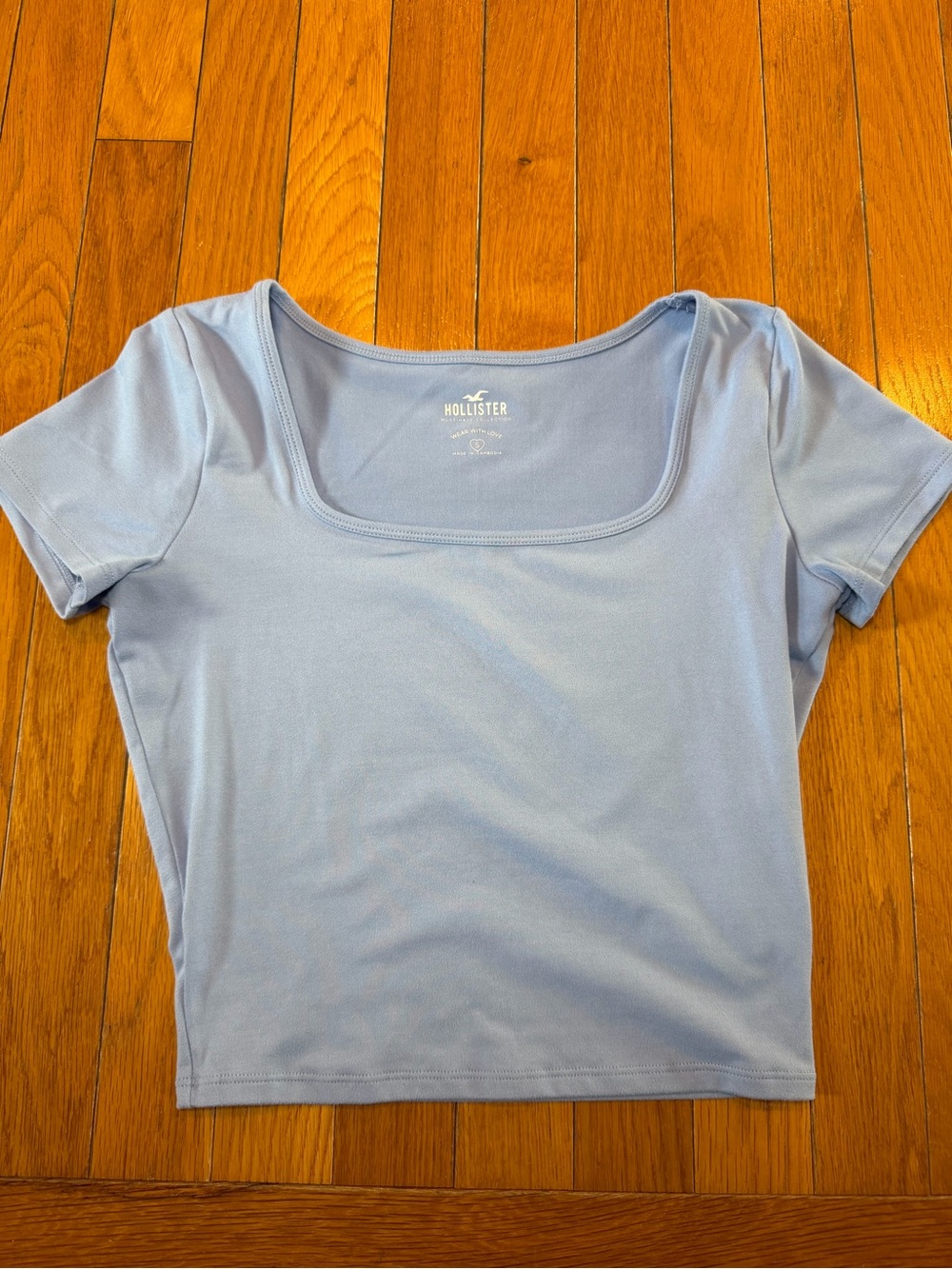 4 Hollister Square Neck Short Sleeve Crop Tops Size Small Must Have Collection - Picture 2 of 9